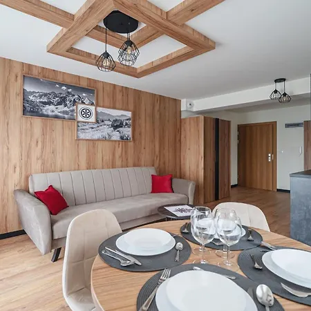 Sun & Snow L Z Sauna Apartment Bialka Tatrzanska